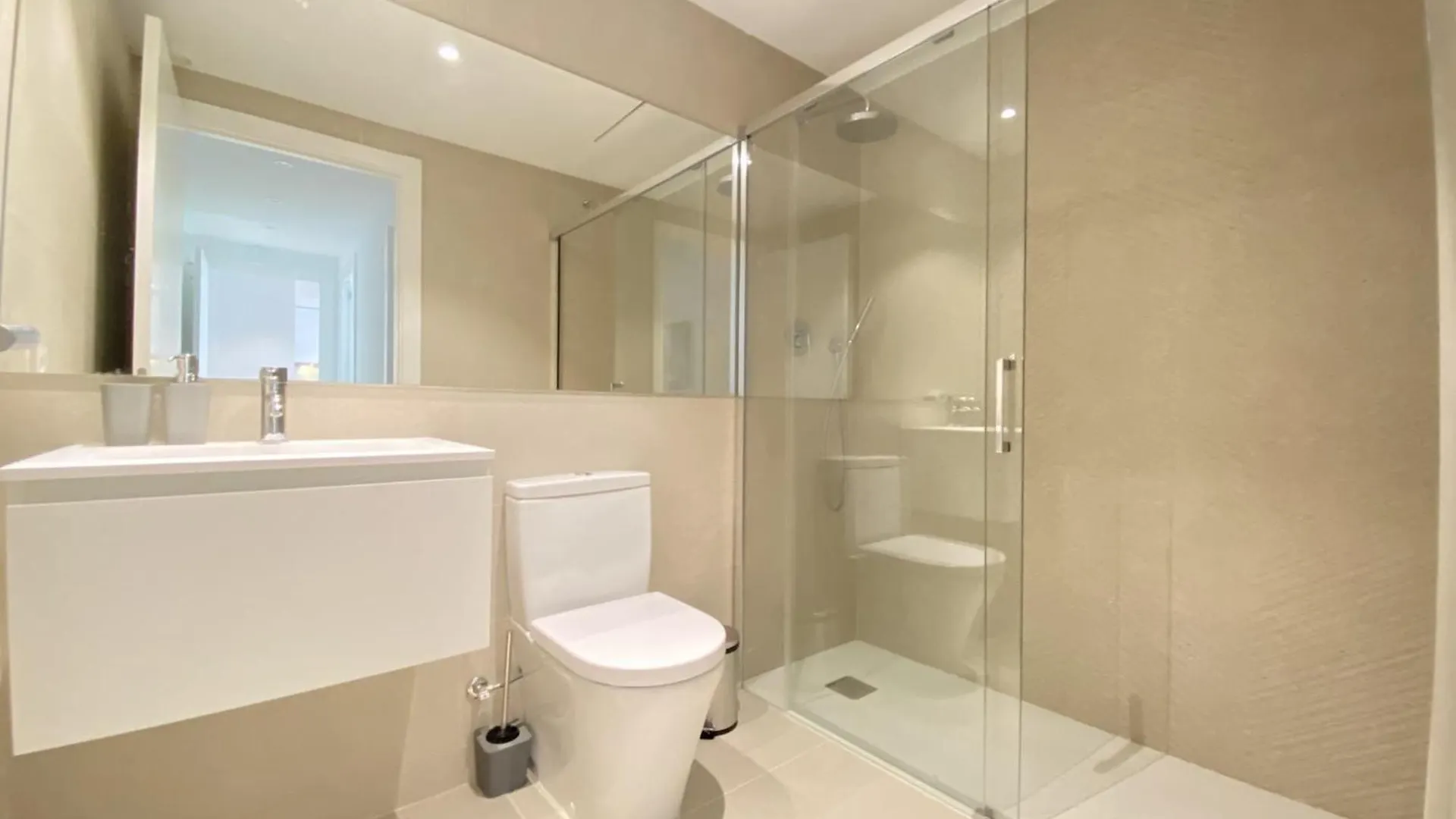 Montse Apartment For 6 People L'Escala Spain